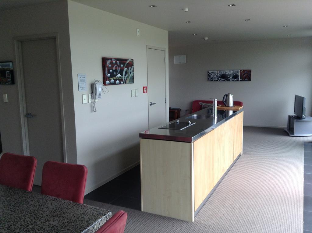 One Burgess Hill Aparthotel New Plymouth Buitenkant foto