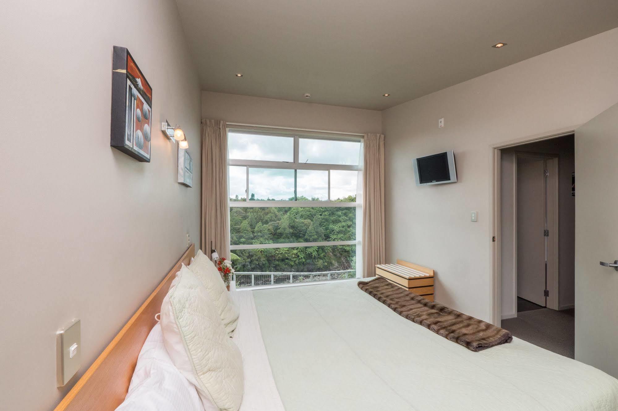 One Burgess Hill Aparthotel New Plymouth Buitenkant foto
