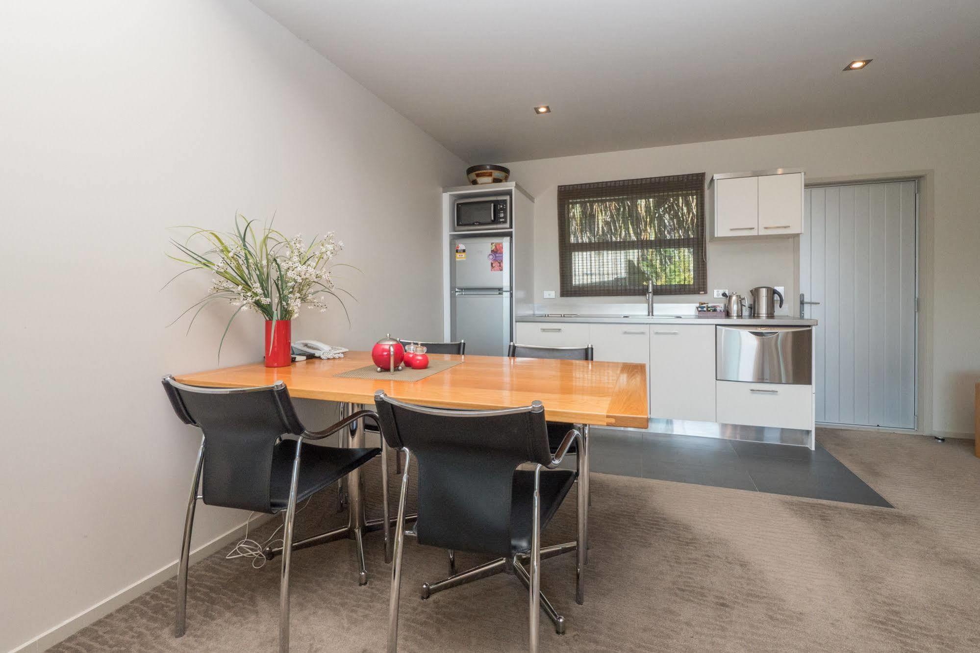 One Burgess Hill Aparthotel New Plymouth Buitenkant foto
