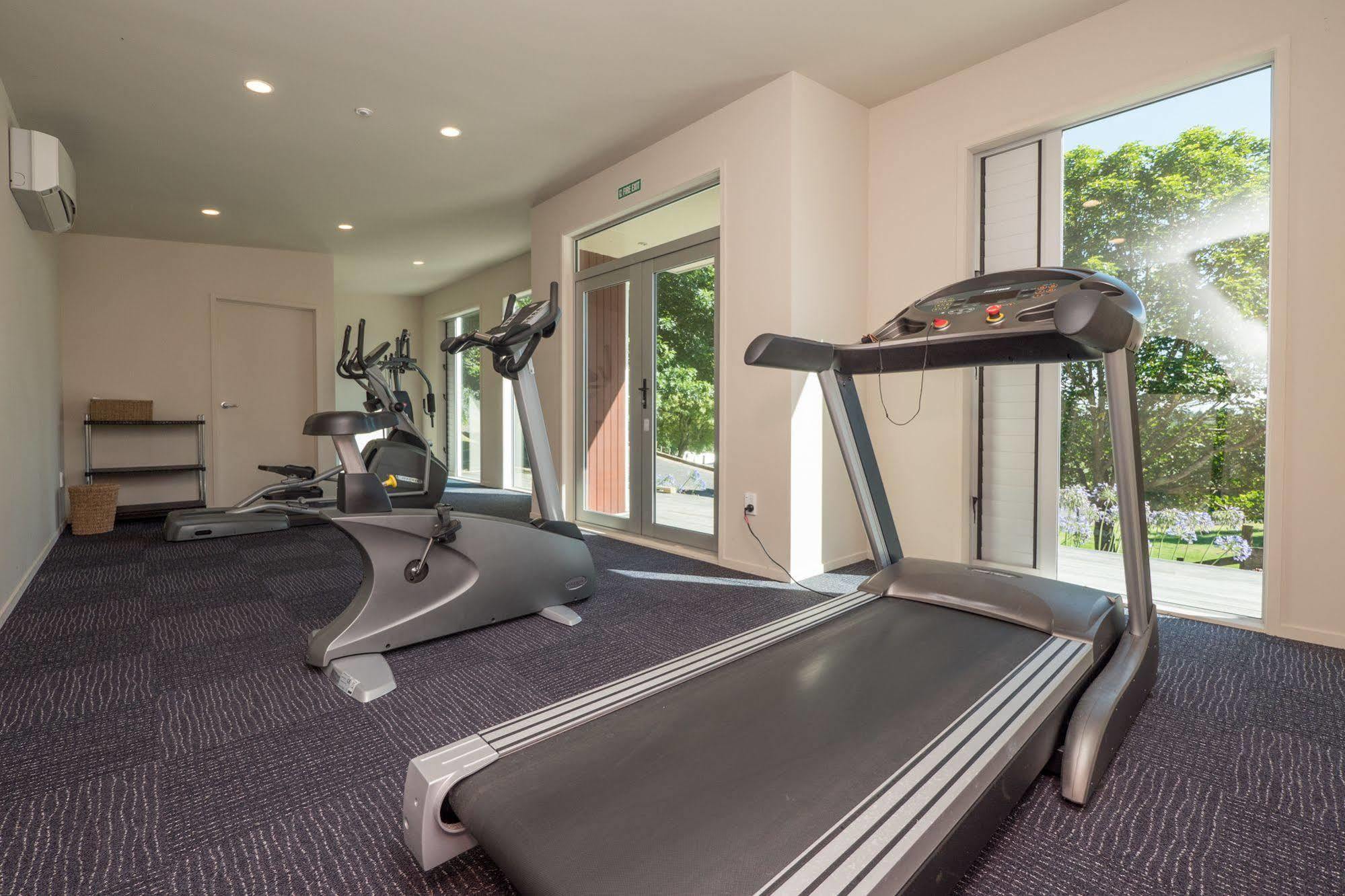 One Burgess Hill Aparthotel New Plymouth Buitenkant foto